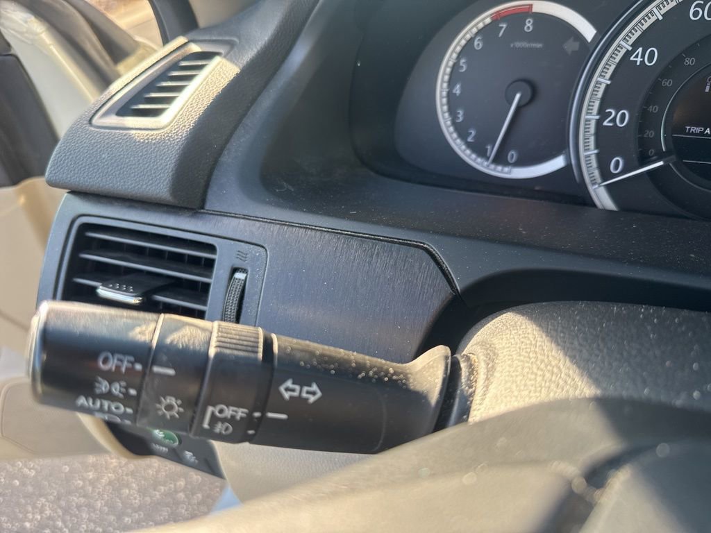 Used 2015 Honda Accord EX-L image 33