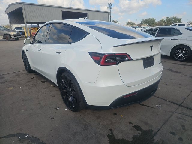 Used 2022 Tesla Model Y Performance image 12
