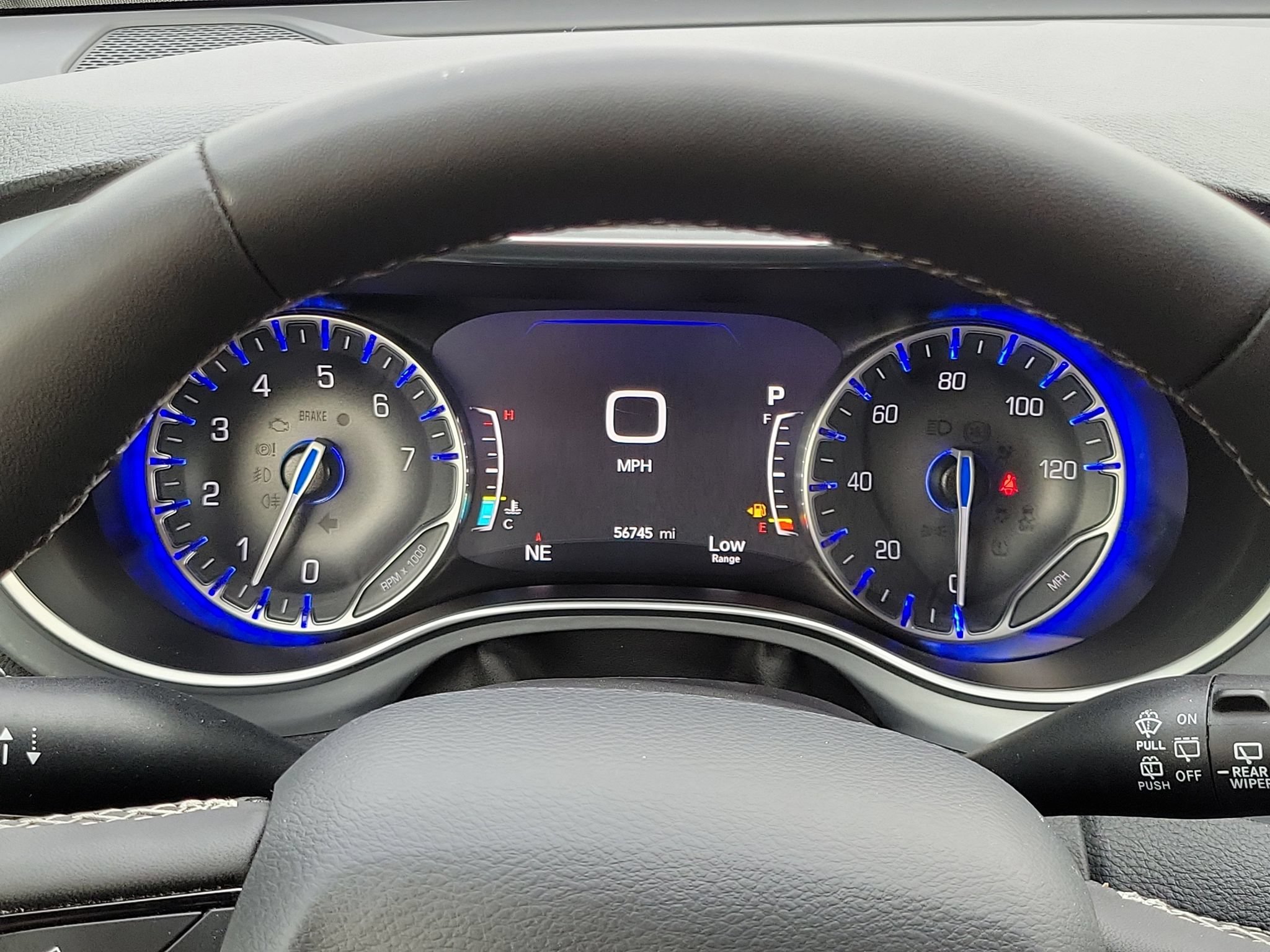 Used 2025 Chrysler Pacifica Limited FWD image 16