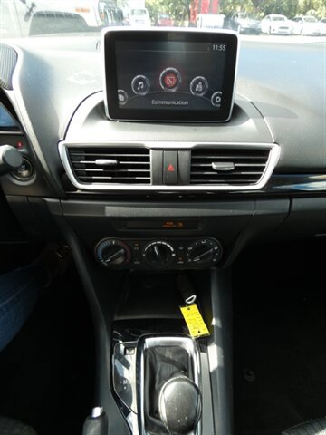 Used 2015 MAZDA MAZDA3 i Sport image 27