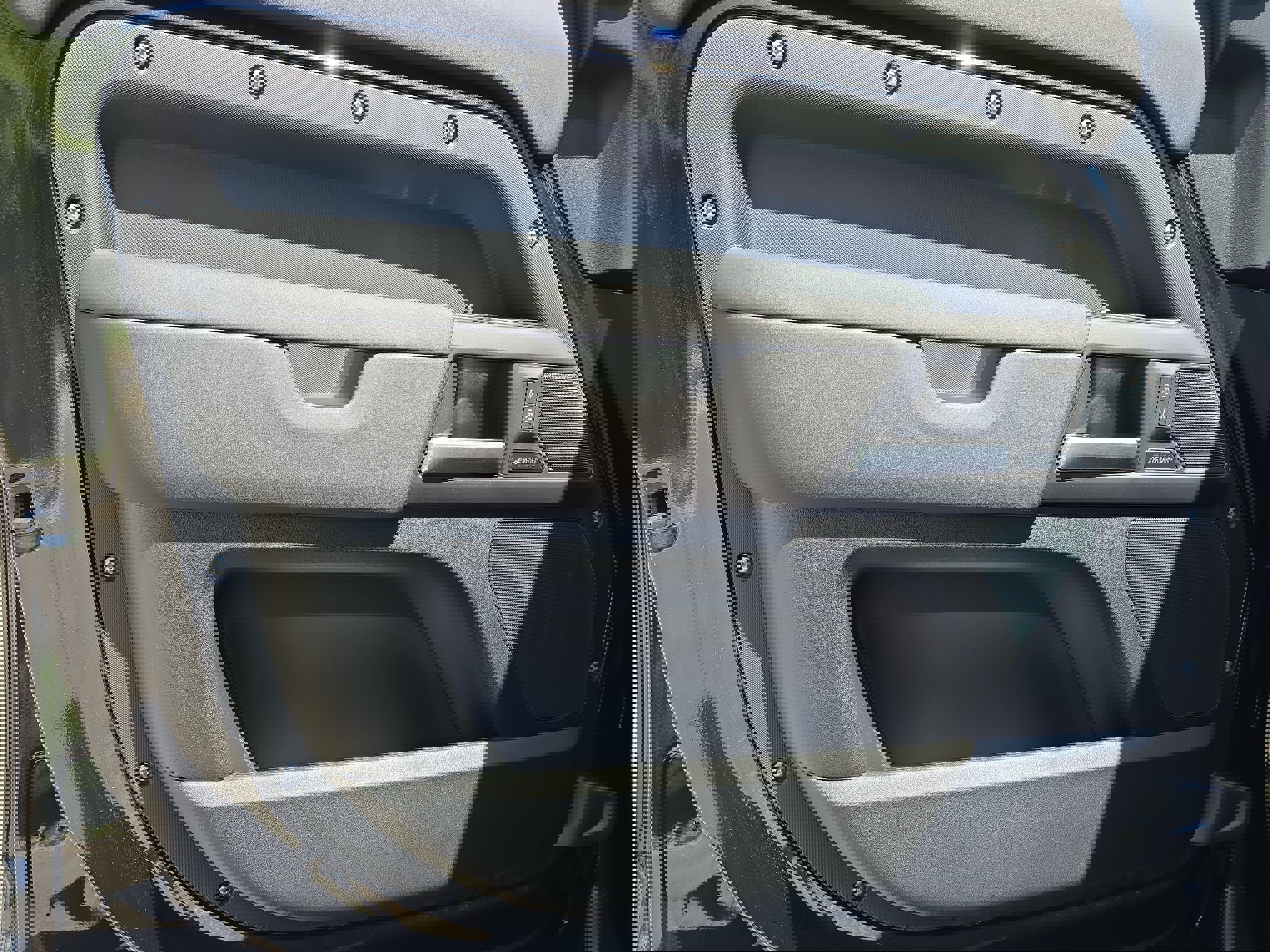 Used 2025 Land Rover Defender 110 S image 26