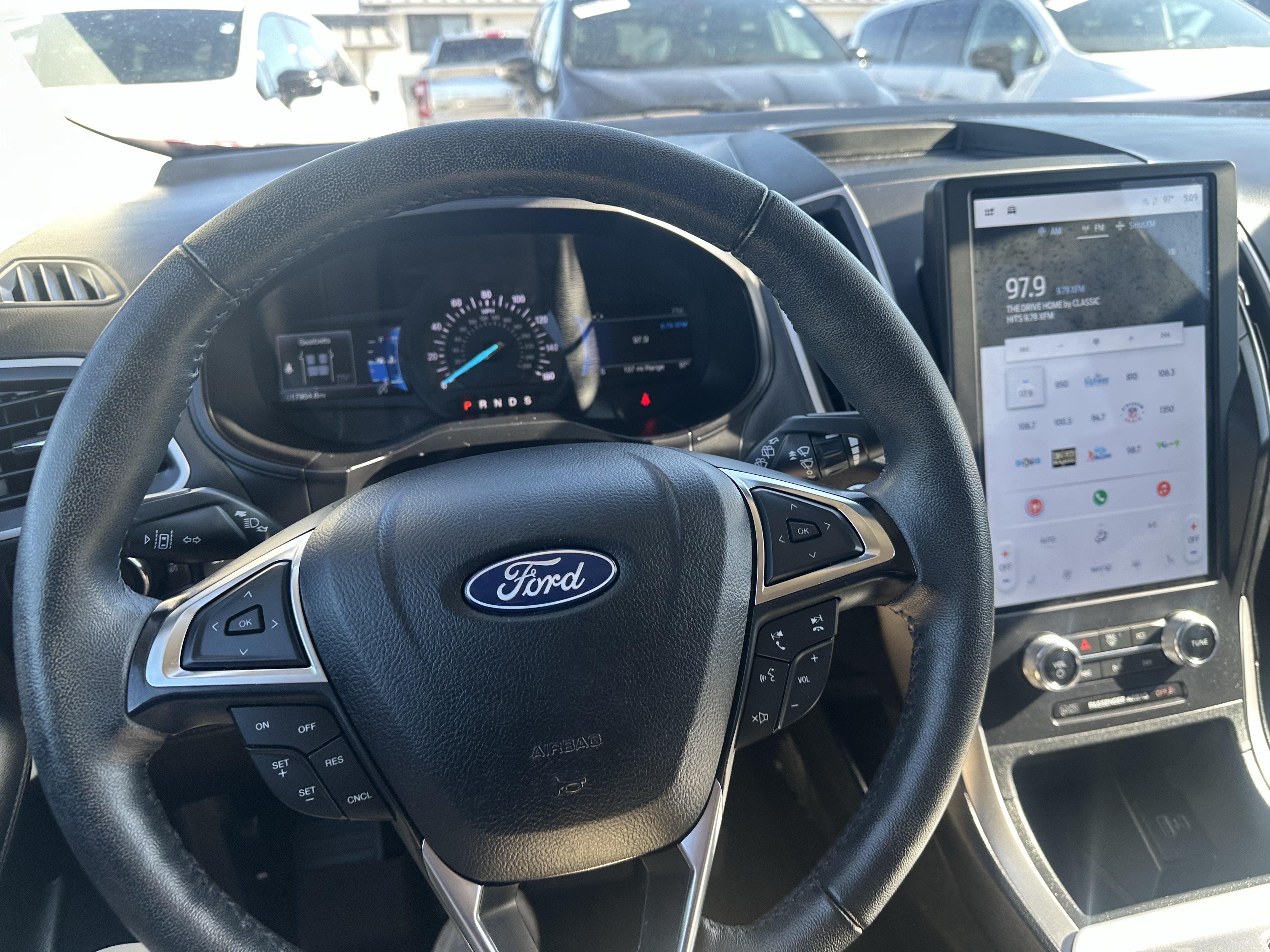 Used 2024 Ford Edge SEL AWD/4WD image 16