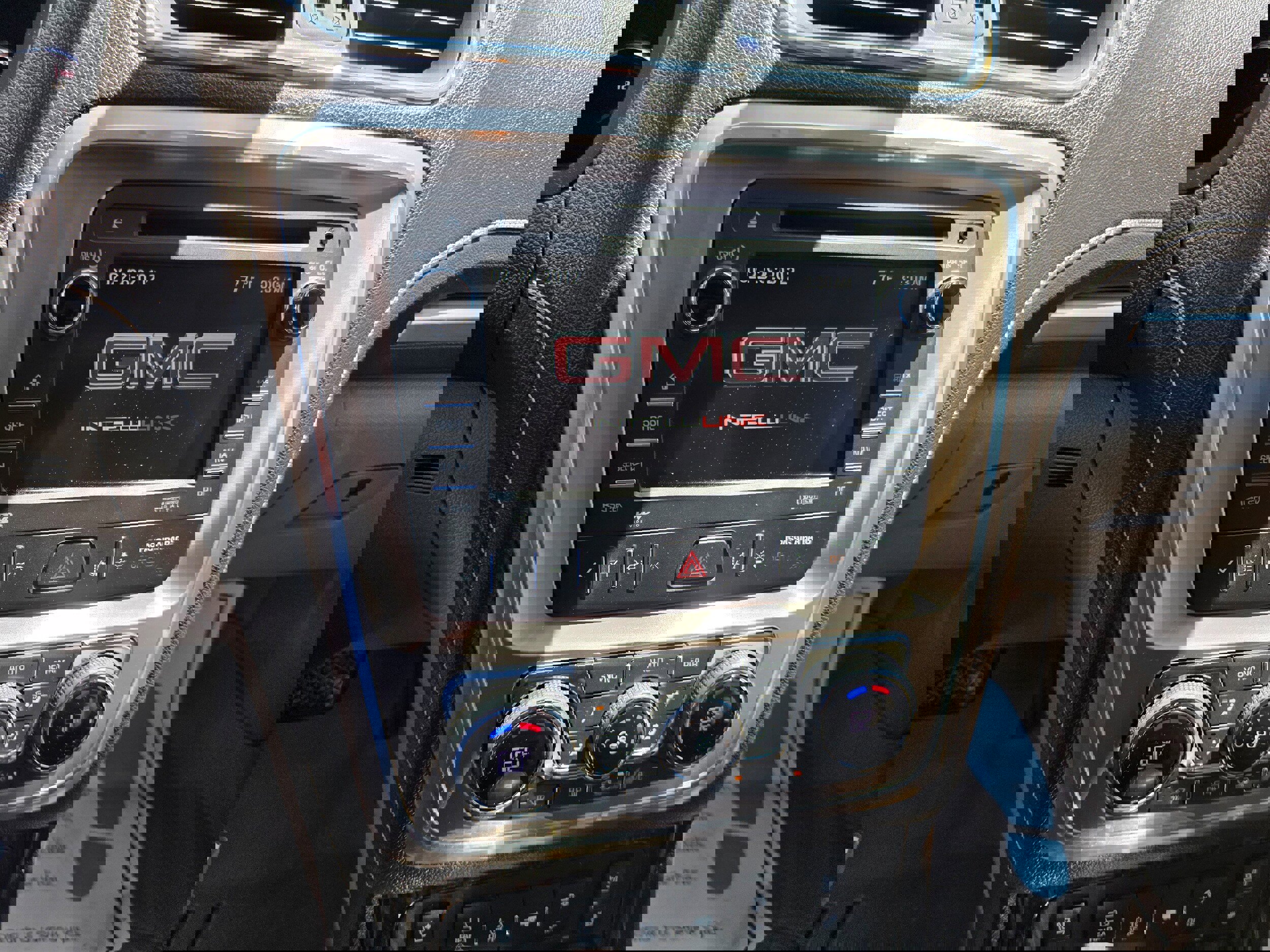 Used 2015 GMC Acadia Denali image 8