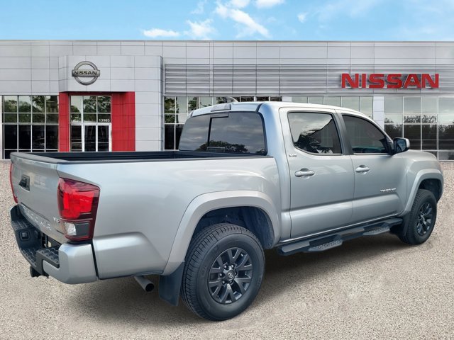 Used 2023 Toyota Tacoma SR5 w/ Technology Package image 4