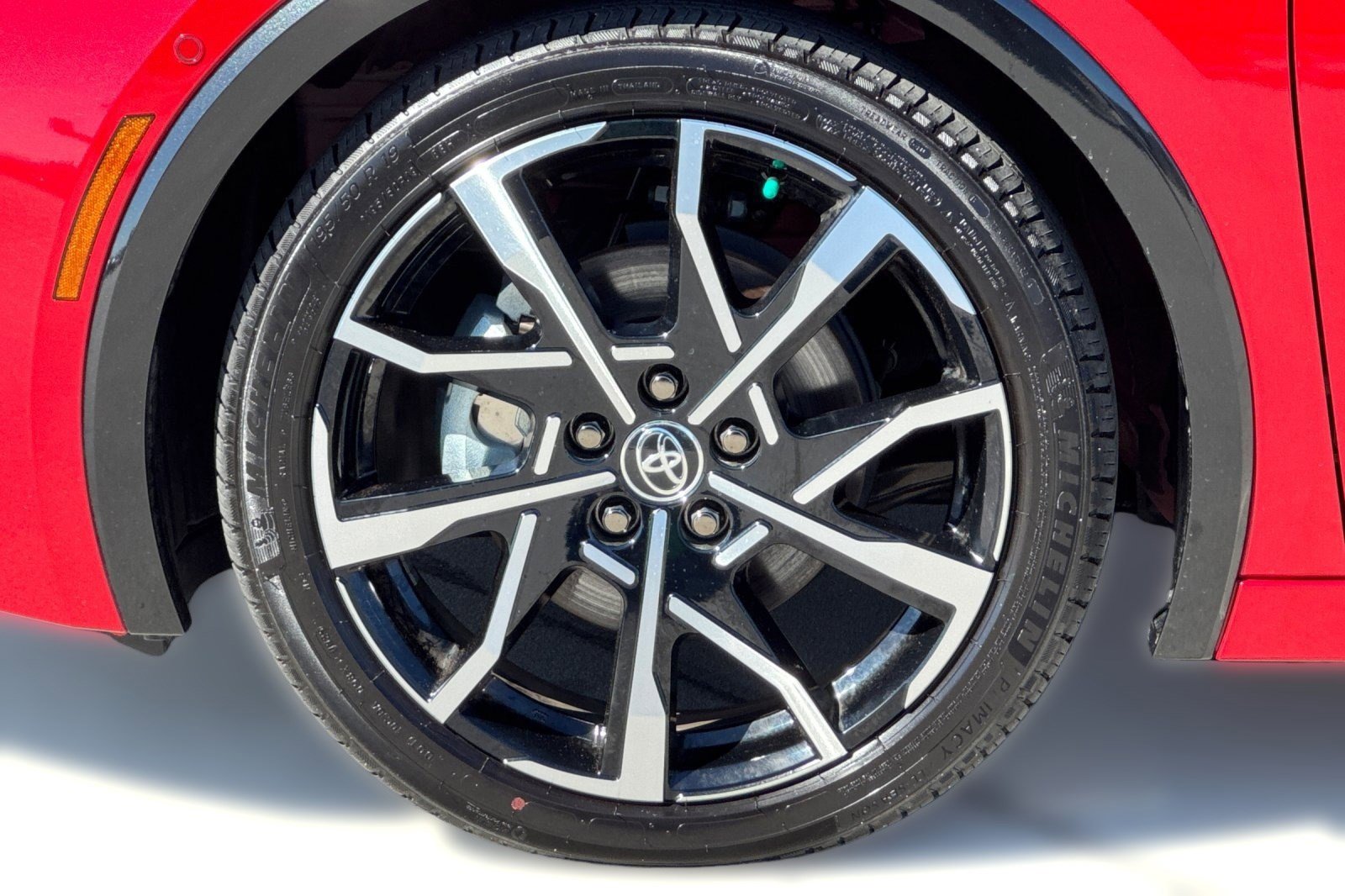 Used 2025 Toyota Prius Plug-In Hybrid w/ Limited Premium Package image 10