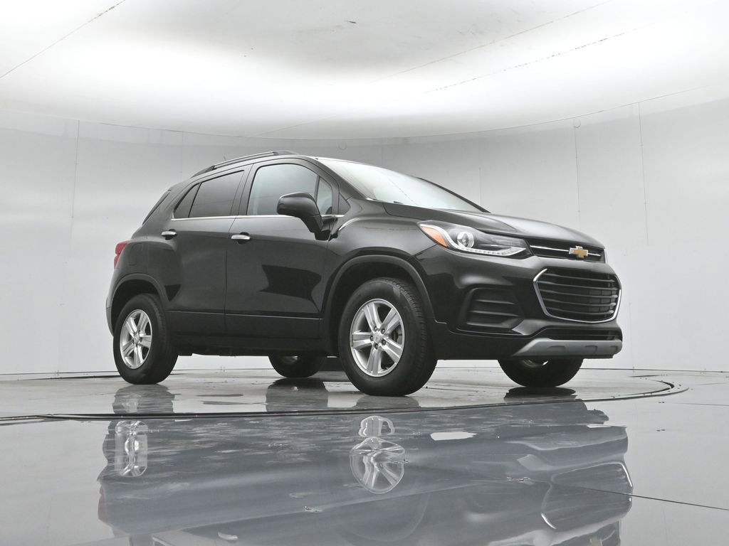 Used 2020 Chevrolet Trax LT w/ LT Convenience Package AWD/4WD image 4