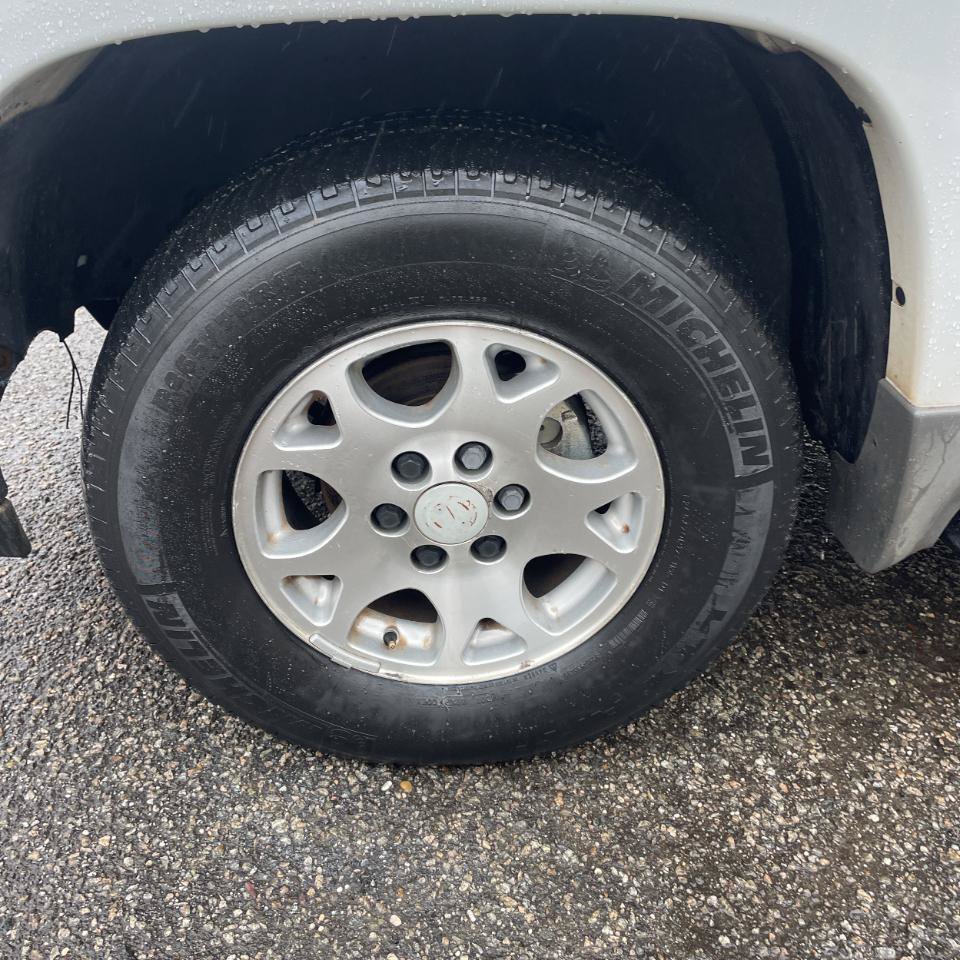 Used 2003 Chevrolet Tahoe Z71 AWD/4WD image 27