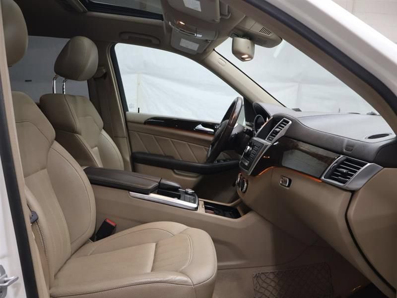 Used 2015 Mercedes-Benz GL 450 4MATIC w/ Appearance Package image 10