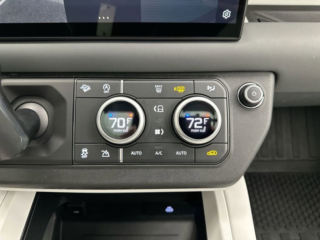 Certified 2025 Land Rover Defender 110 X-Dynamic SE image 25