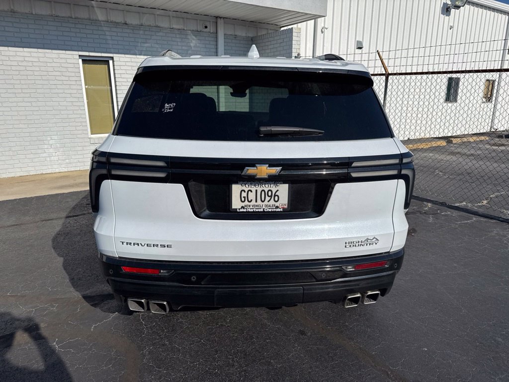 Used 2026 Chevrolet Traverse High Country FWD image 6
