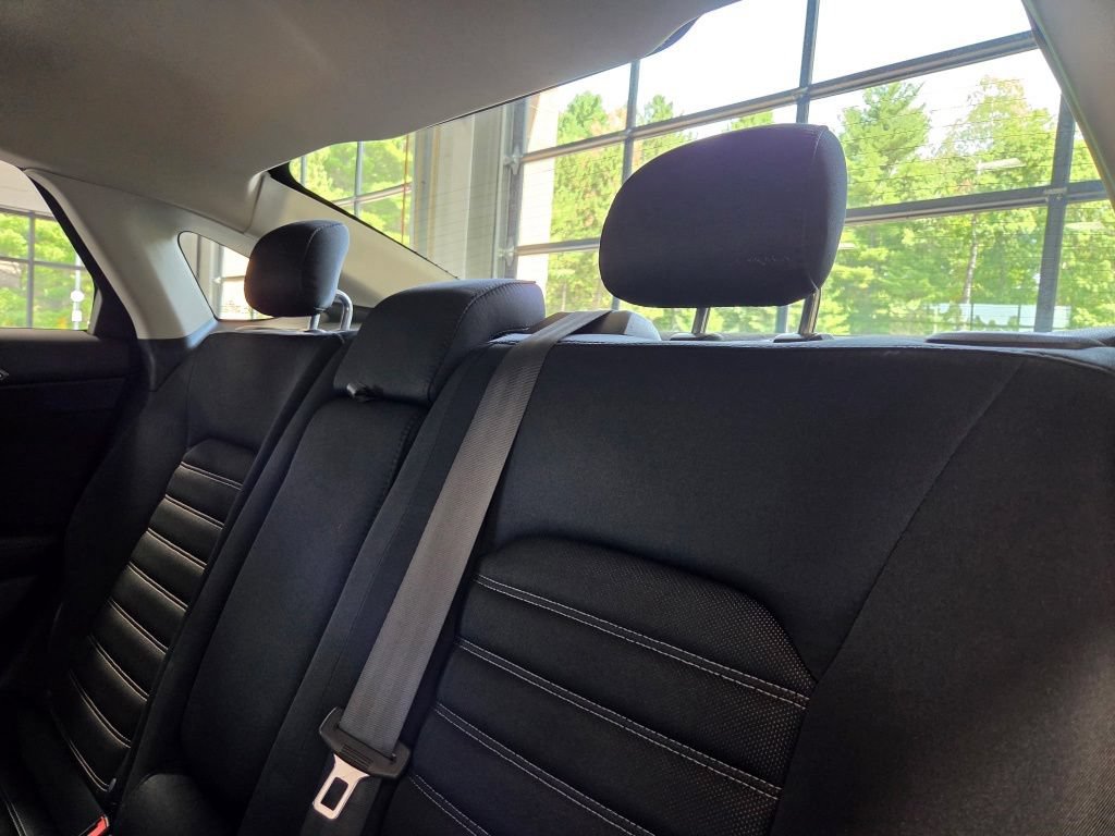 Used 2015 Ford Fusion SE FWD image 17