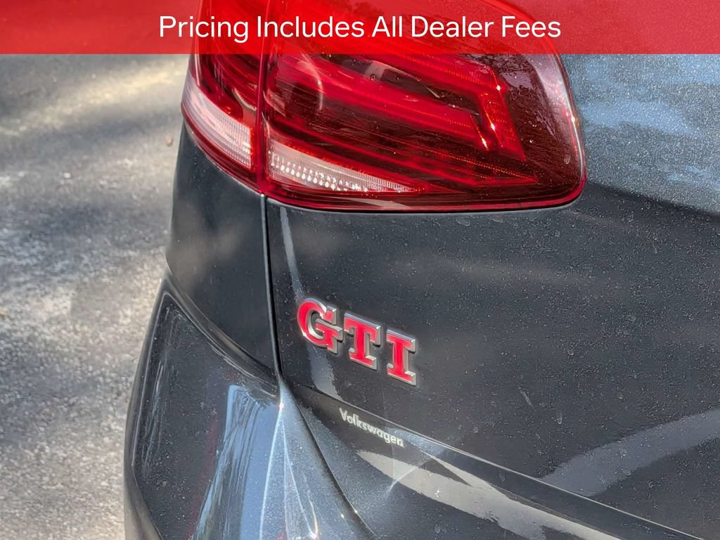 Used 2020 Volkswagen GTI SE FWD image 7