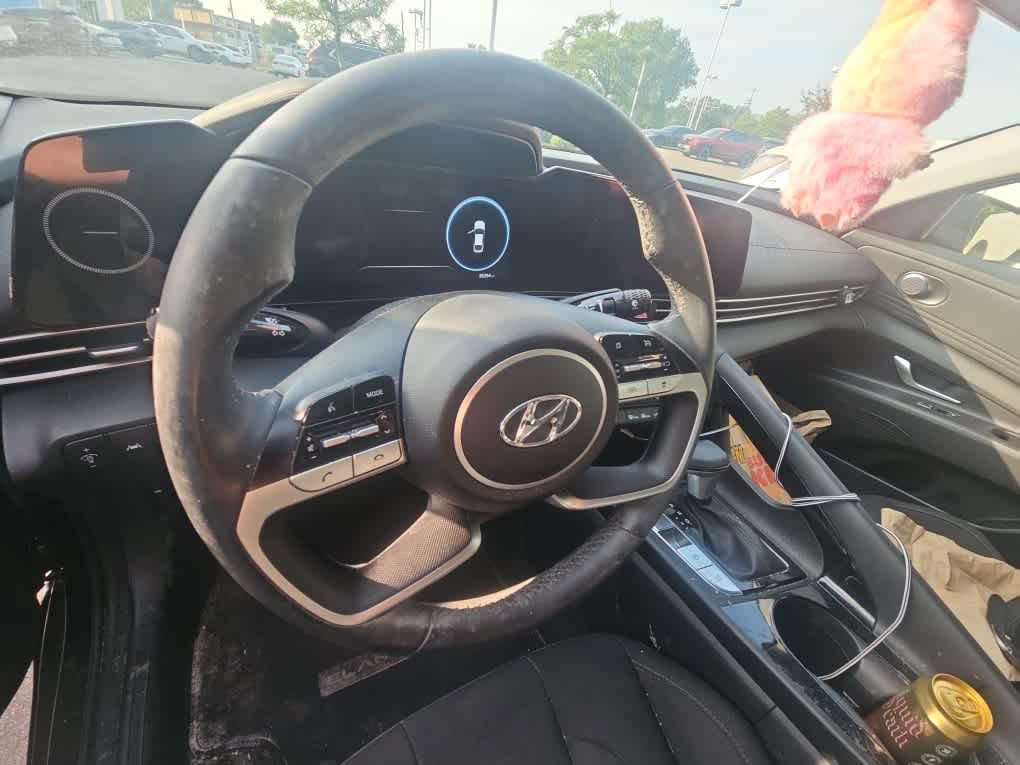 Used 2023 Hyundai Elantra SEL w/ Convenience Package FWD image 7