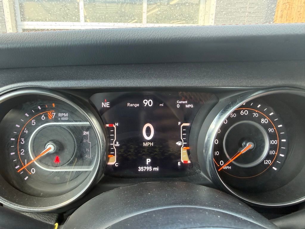 Used 2023 Jeep Gladiator Mojave w/ Cold Weather Group image 4