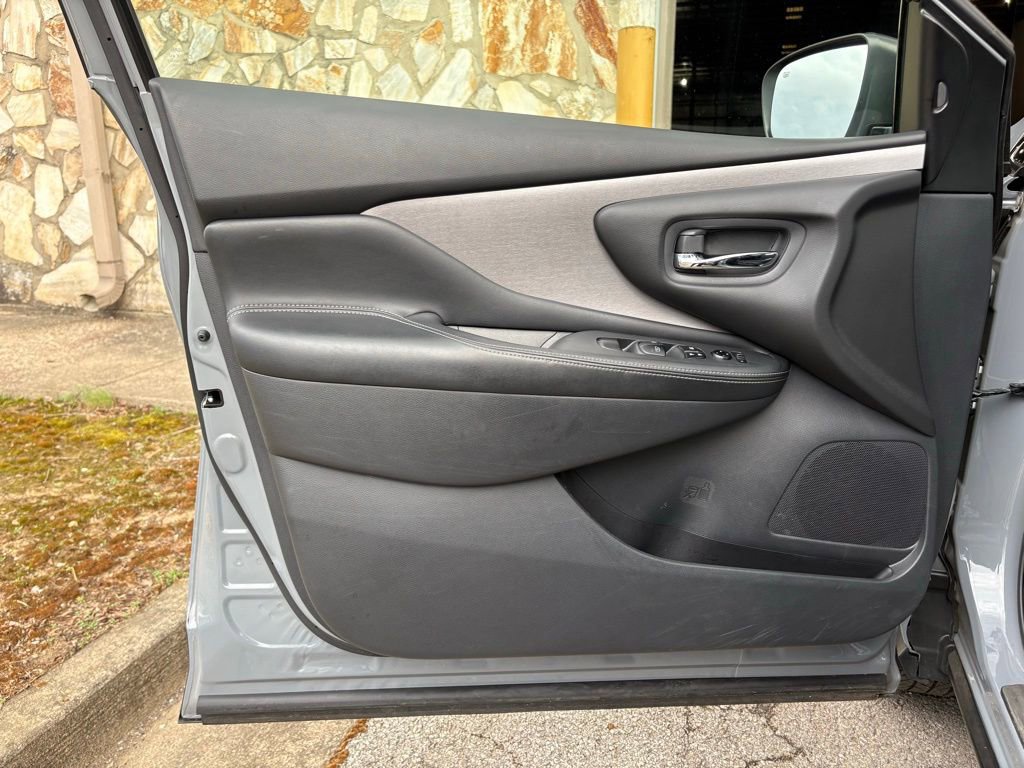 Used 2024 Nissan Murano SV w/ SV Midnight Edition Package image 19