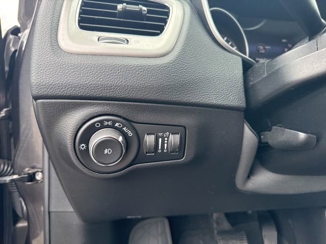 Used 2021 Jeep Compass Latitude w/ Driver Assistance Group AWD/4WD image 24