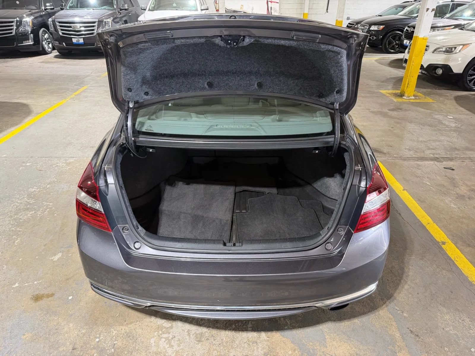 Used 2017 Honda Accord EX-L image 7