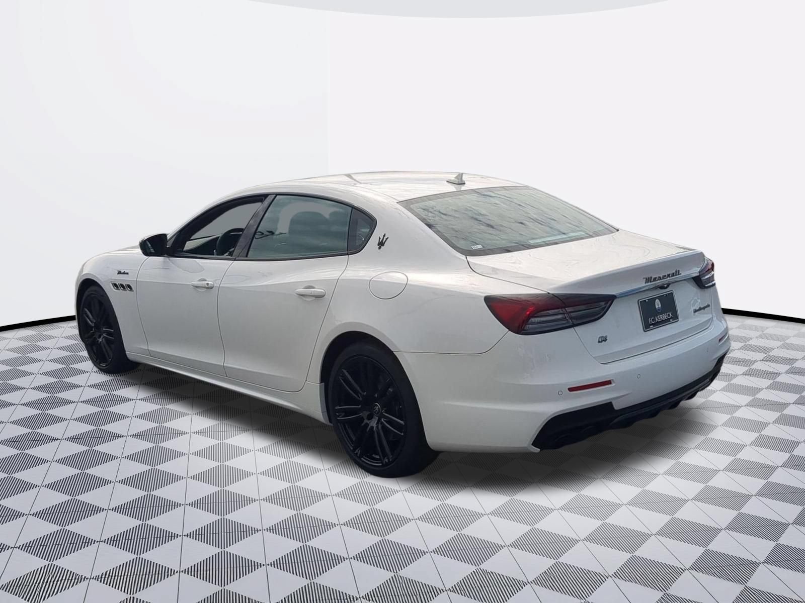 Used 2023 Maserati Quattroporte Modena Q4 AWD/4WD image 5