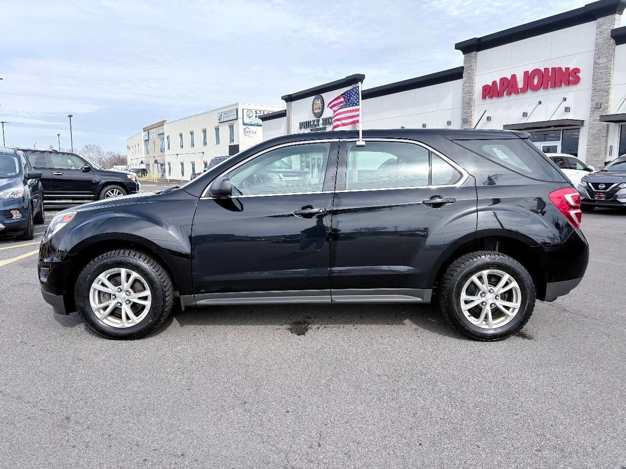 Used 2017 Chevrolet Equinox LS image 3