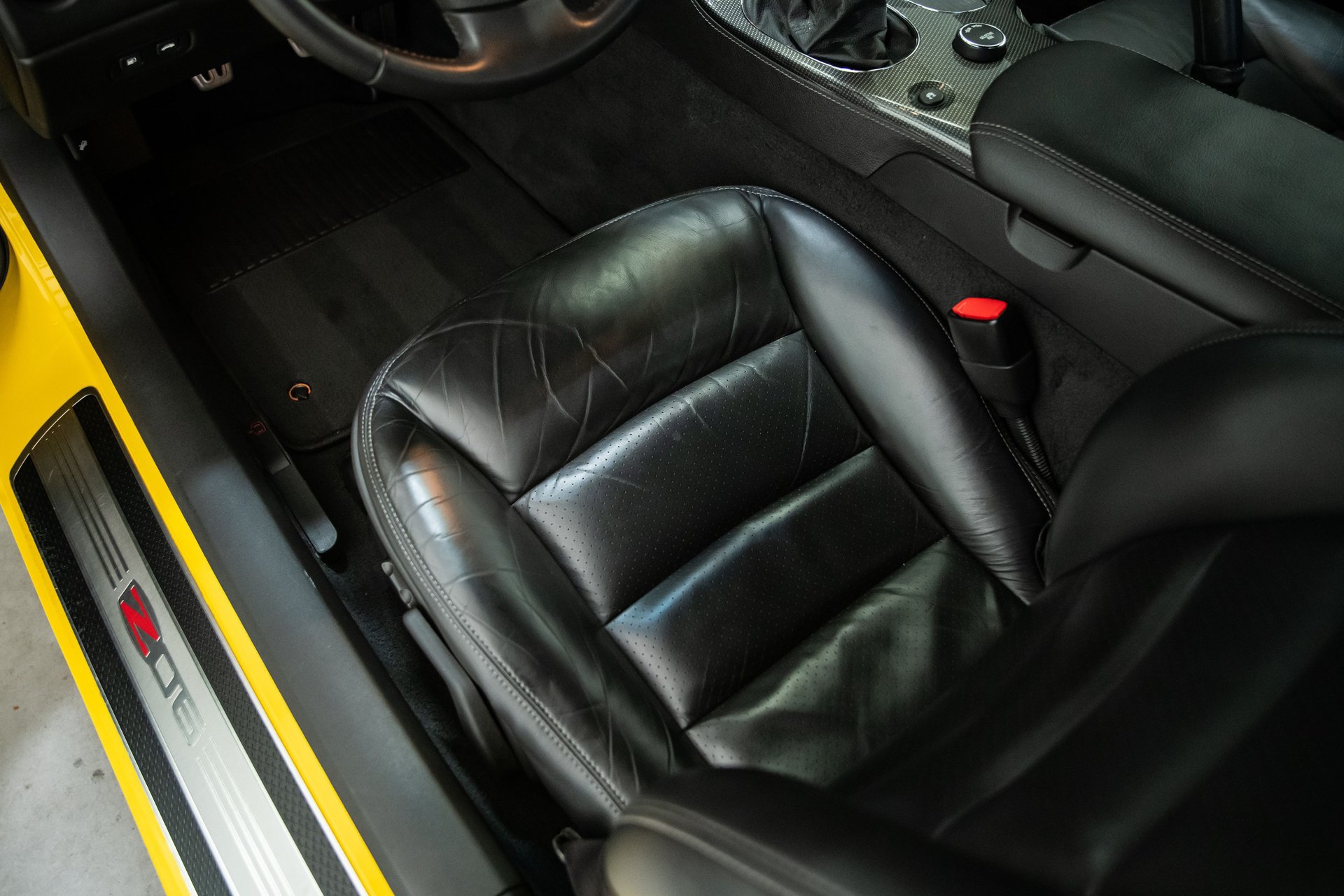 Used 2011 Chevrolet Corvette Z06 w/ Z07 Performance Package RWD image 14