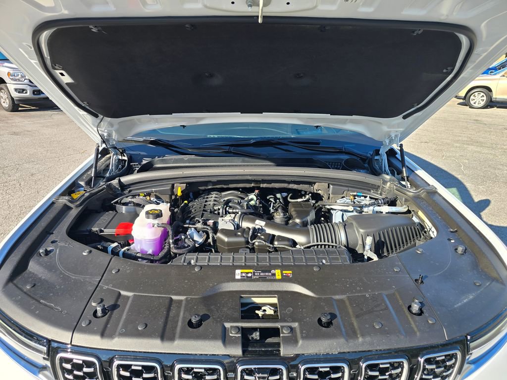 New 2025 Jeep Grand Cherokee Summit image 21