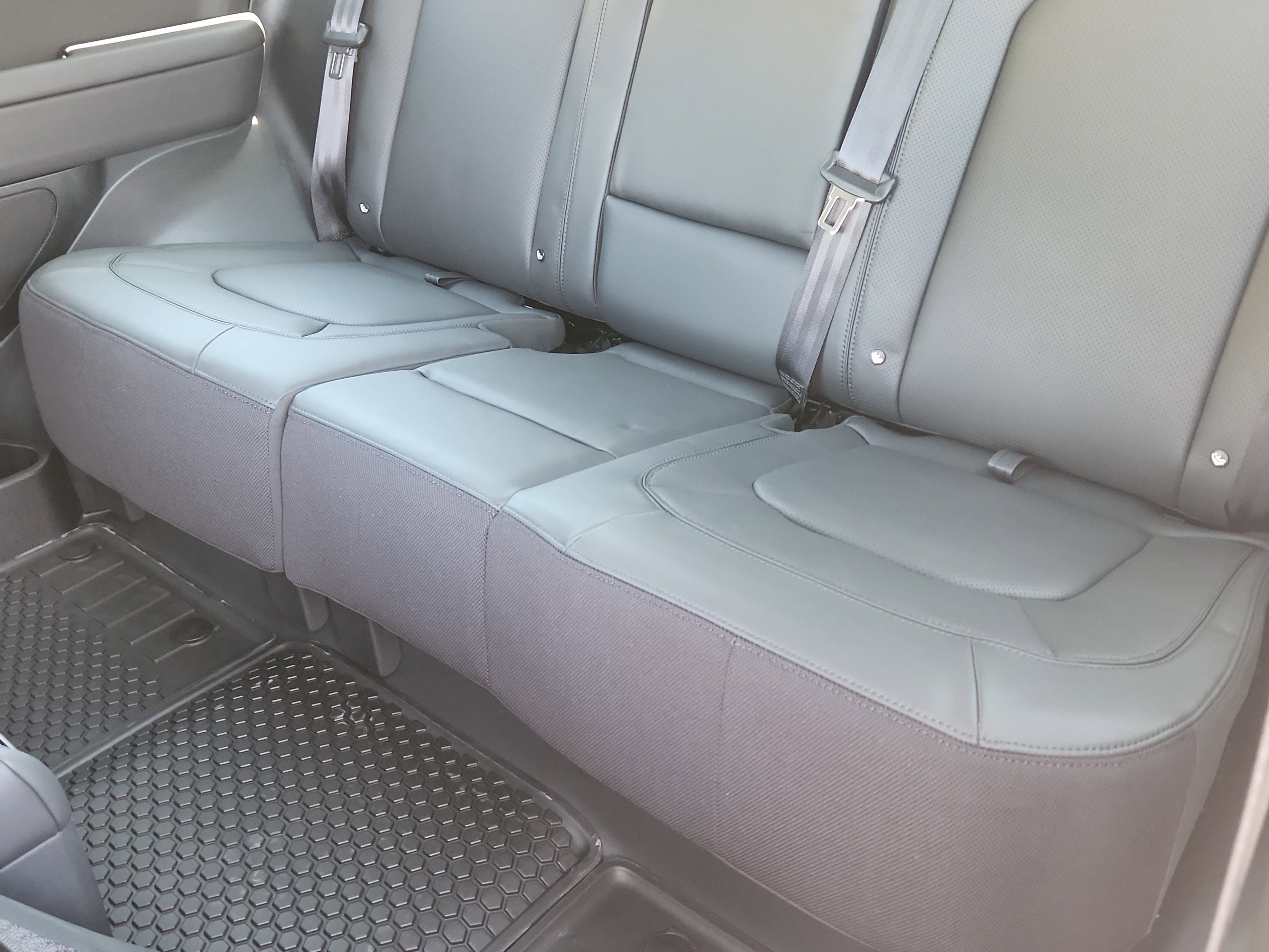 New 2025 Land Rover Defender 90 V8 image 13