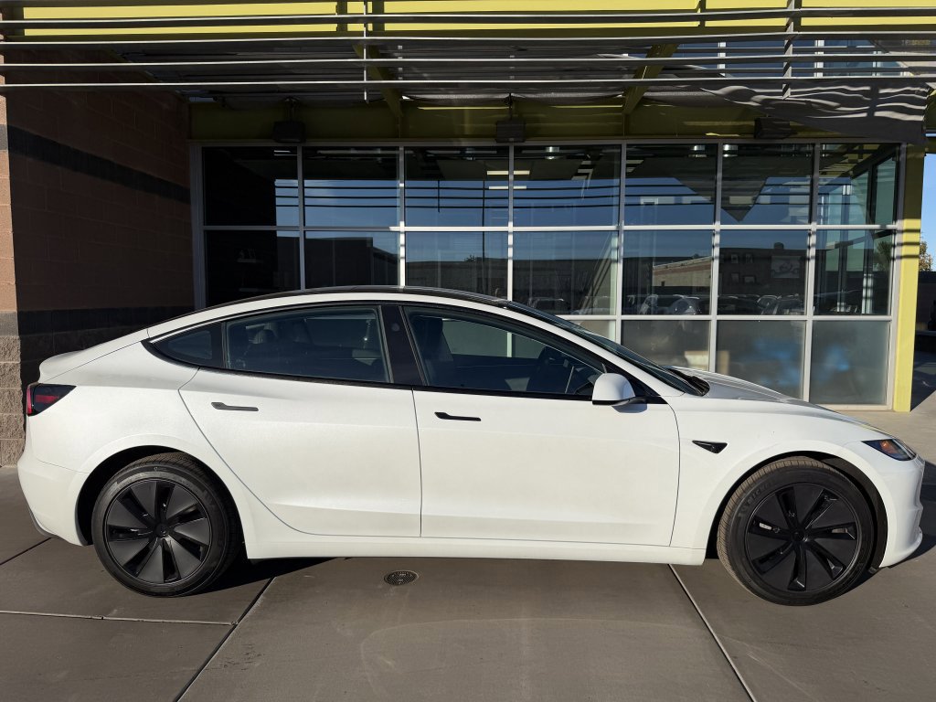 Used 2025 Tesla Model 3 image 9