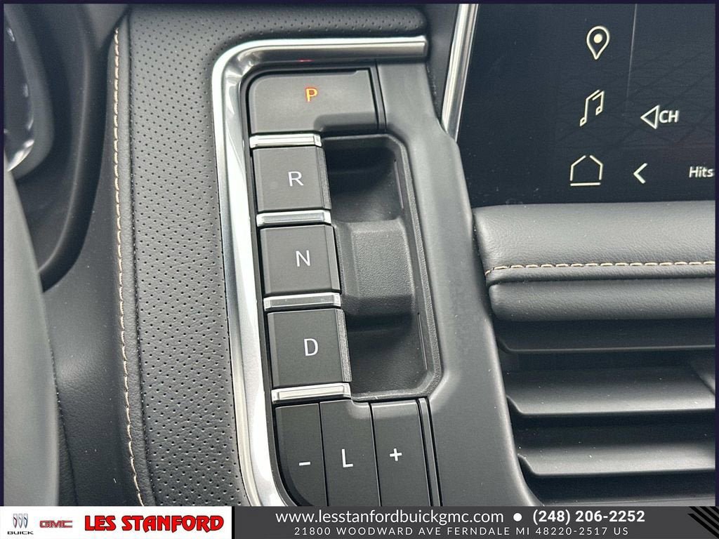 Used 2023 GMC Yukon AT4 w/ Technology Package image 30