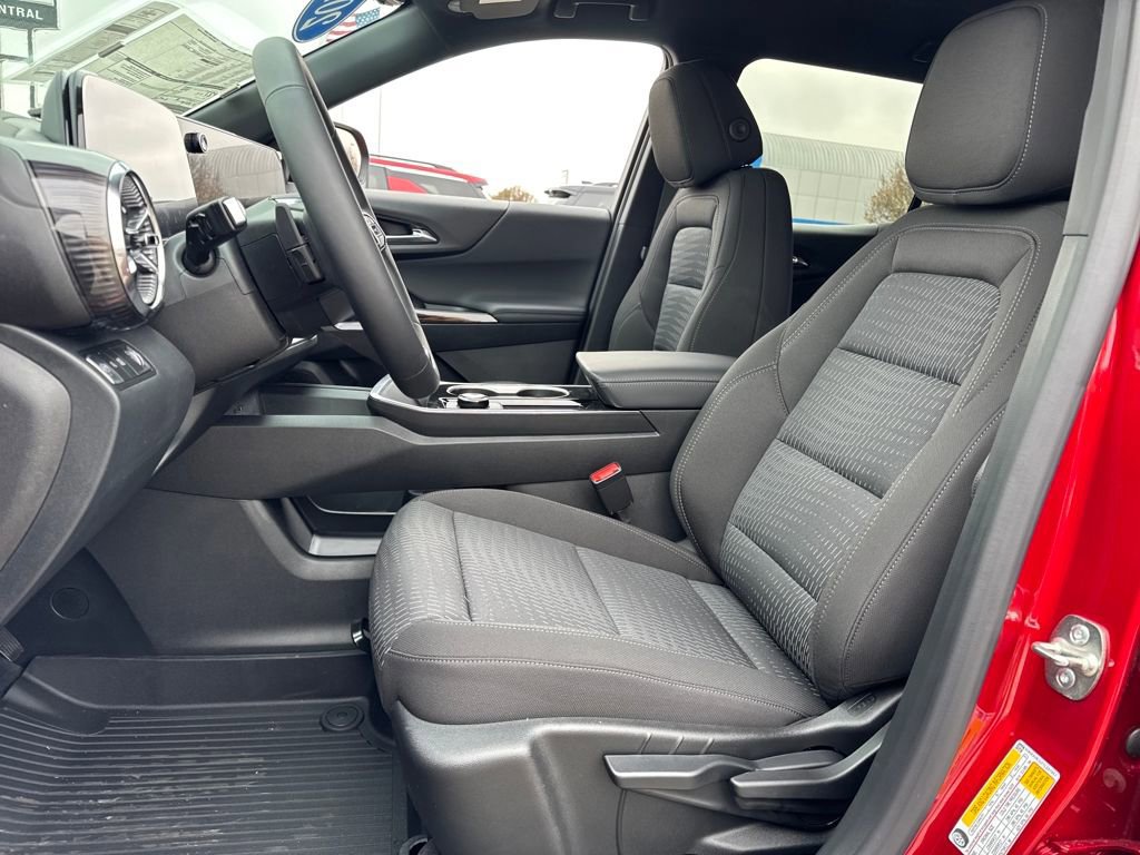 New 2026 Chevrolet Equinox LT w/ Safety and Technology Package image 17