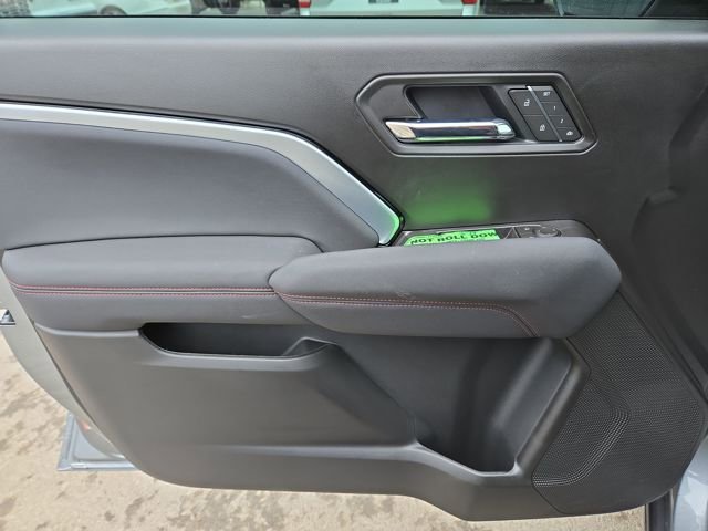 Used 2026 Chevrolet Colorado Z71 w/ Technology Package AWD/4WD image 13