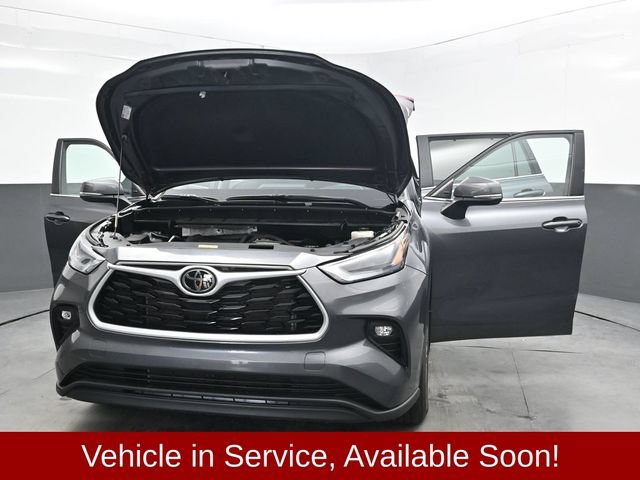 Used 2023 Toyota Highlander XLE AWD/4WD image 53