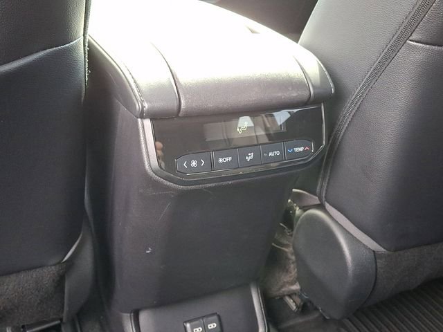 Used 2023 Toyota Highlander XLE image 11