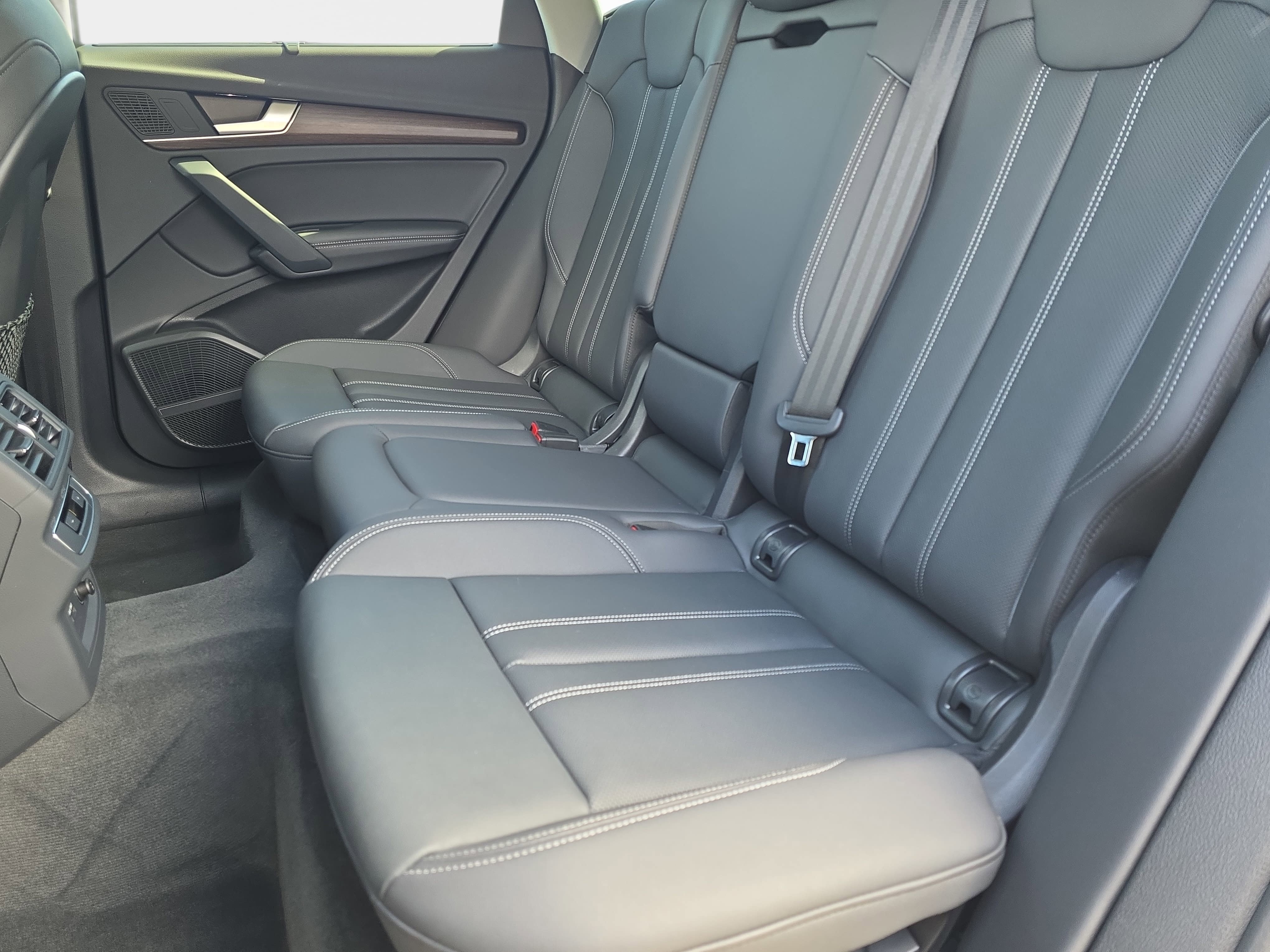 Used 2023 Audi Q5 2.0T Premium Plus w/ Premium Plus Package image 14