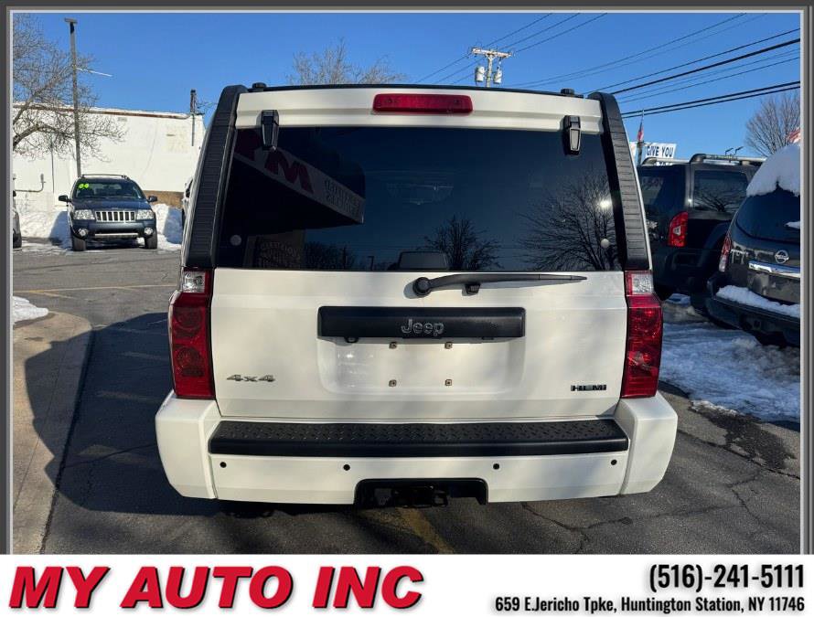 Used 2010 Jeep Commander Sport w/ Sun/Sound Group image 5