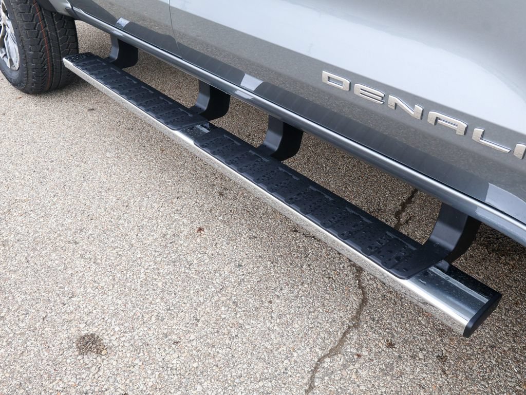 New 2026 GMC Canyon Denali w/ LPO, Black Badging Package AWD/4WD image 6