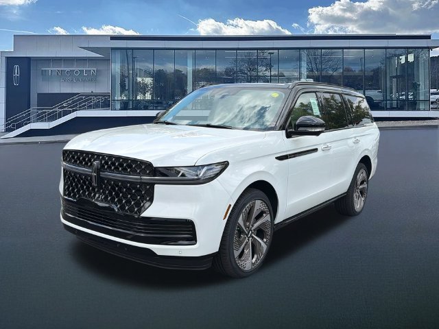 New 2027 Lincoln Navigator Black Label w/ Black Label Special Edition AWD/4WD image 3