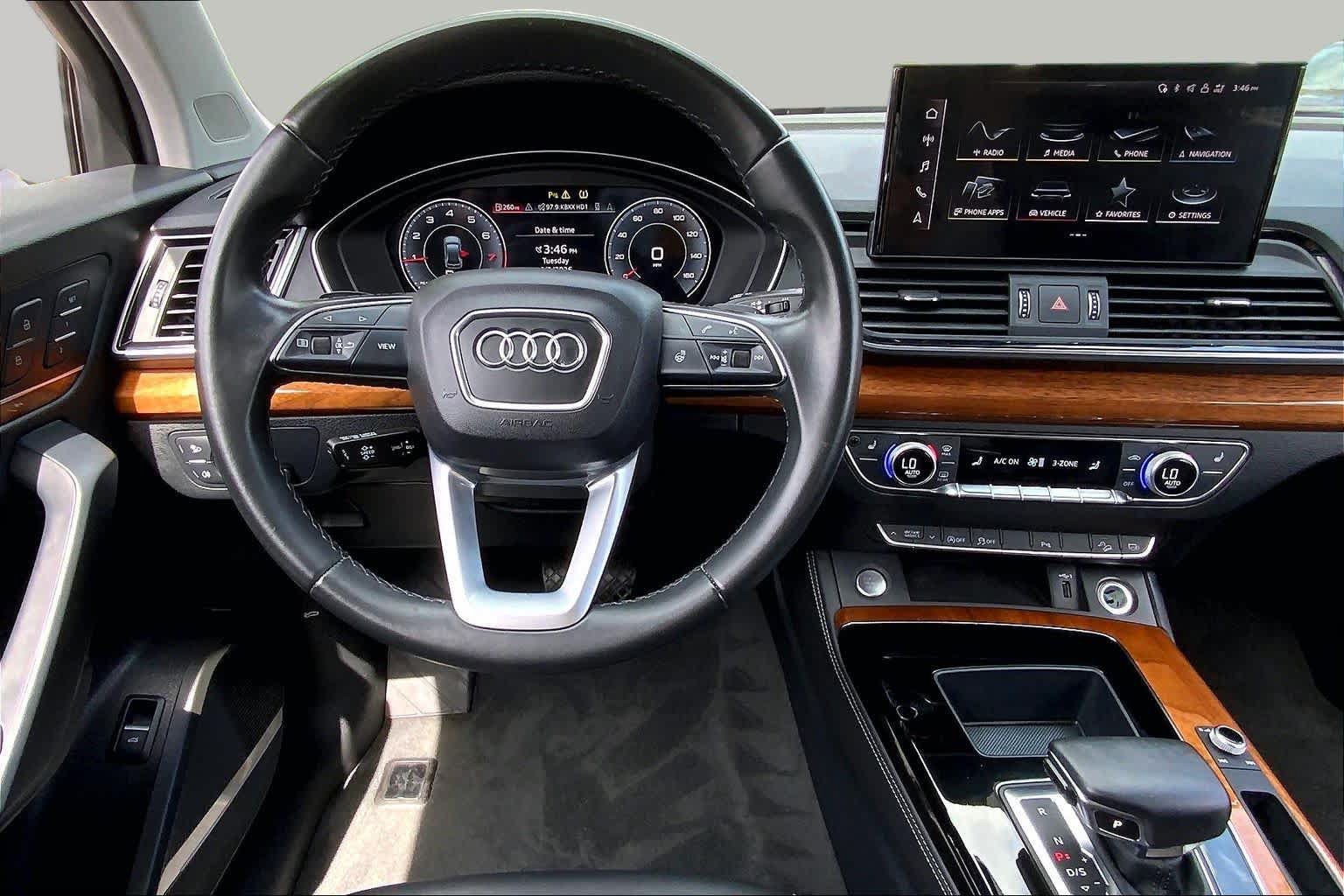 Used 2023 Audi Q5 2.0T Premium Plus w/ Premium Plus Package AWD/4WD image 6
