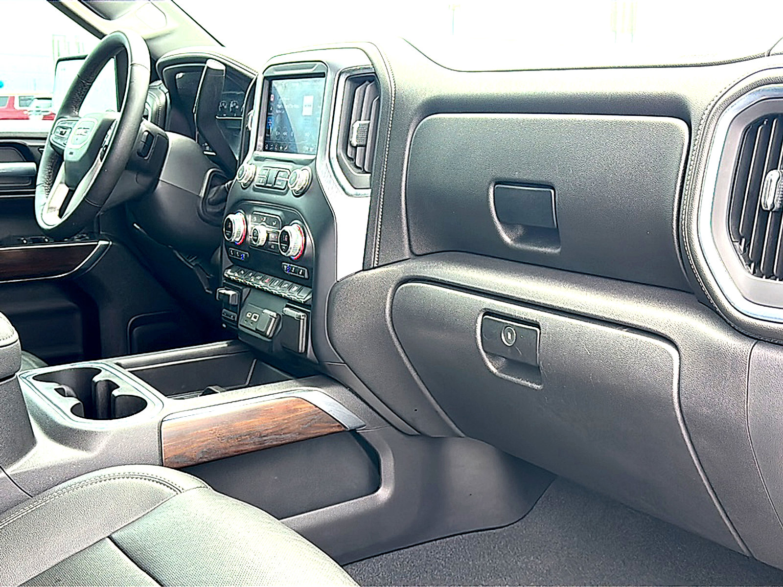Used 2021 GMC Sierra 1500 SLT RWD image 21