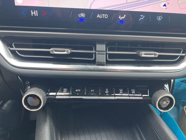 Used 2026 Chevrolet Equinox EV LT image 22