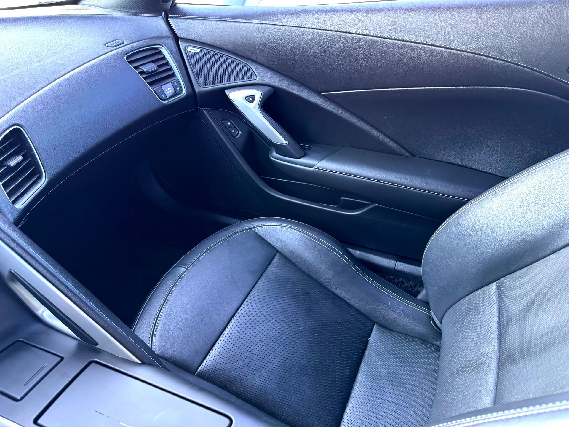 Used 2017 Chevrolet Corvette Stingray Coupe image 33