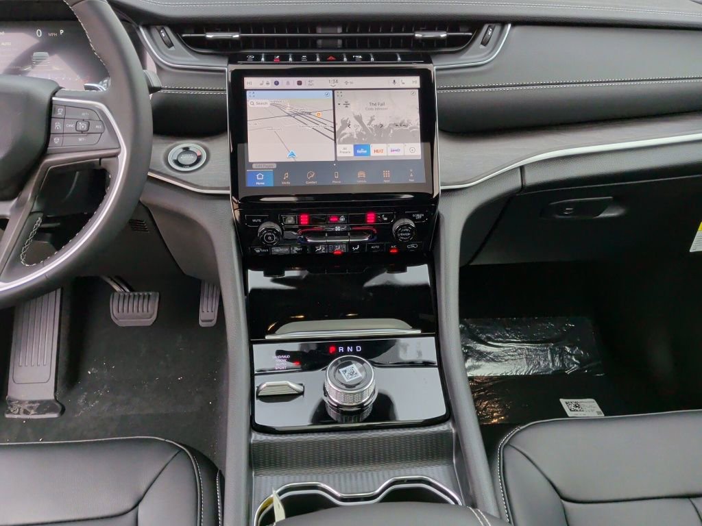 New 2025 Jeep Grand Cherokee Limited image 23