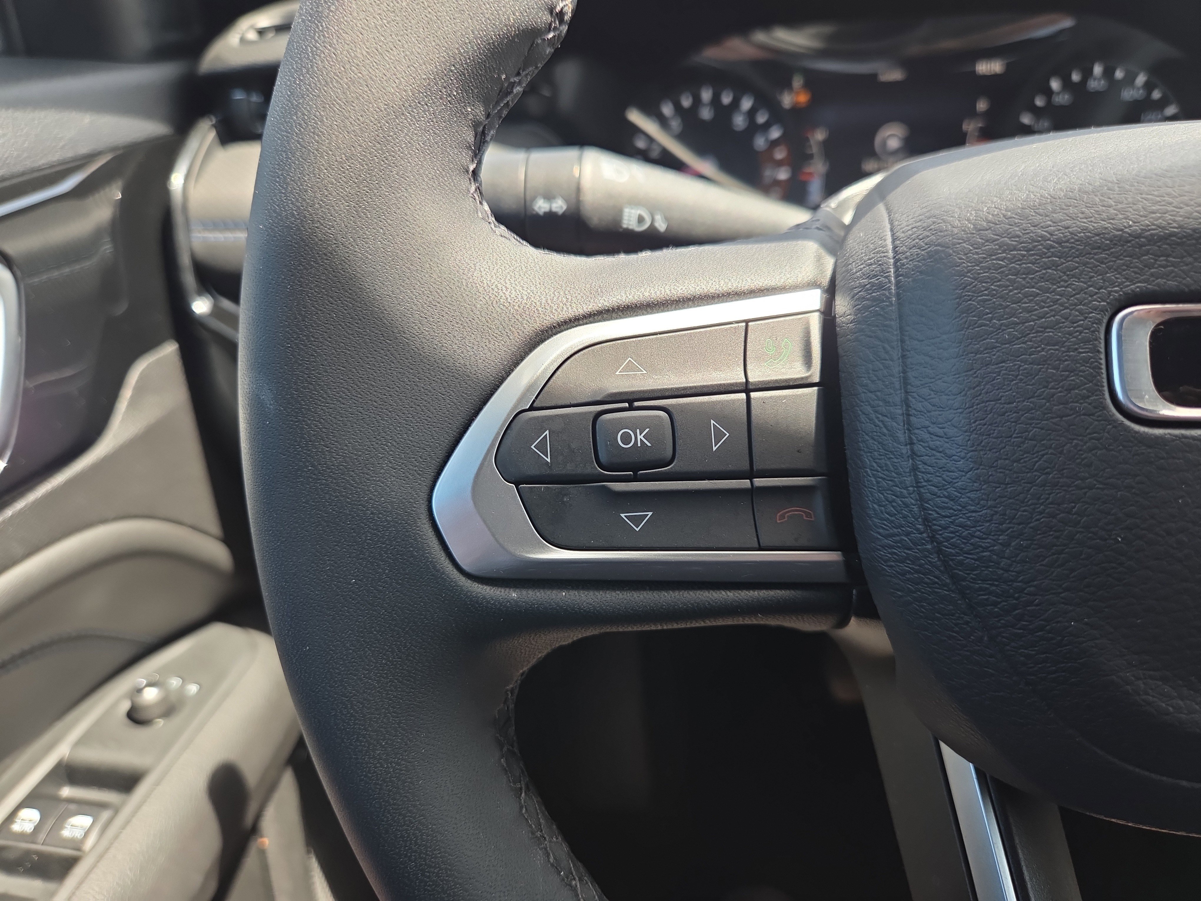 Used 2026 Jeep Compass Latitude image 11