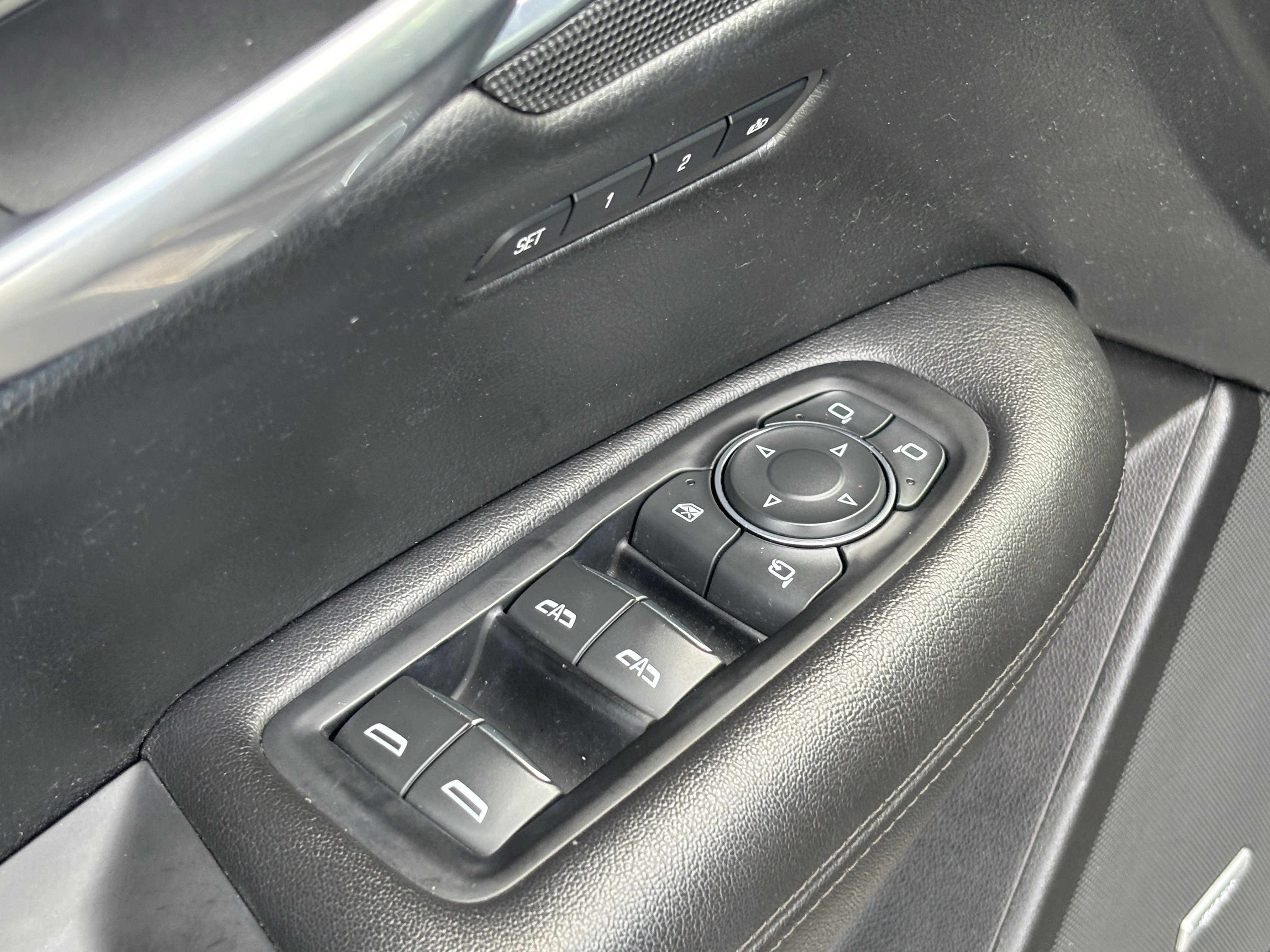 Used 2019 Cadillac XT5 Premium Luxury w/ Driver Assist Package FWD image 16