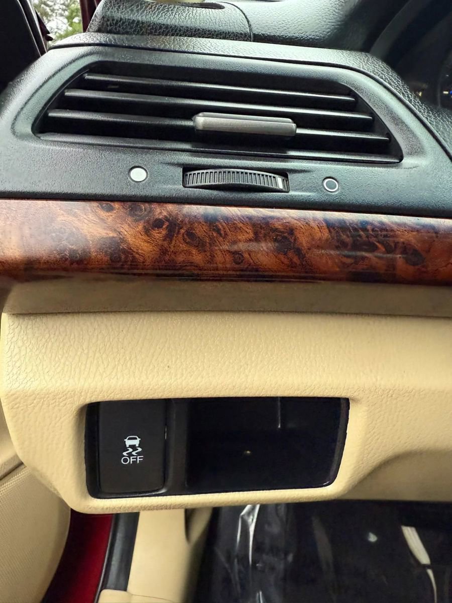 Used 2010 Honda Crosstour EX-L image 18