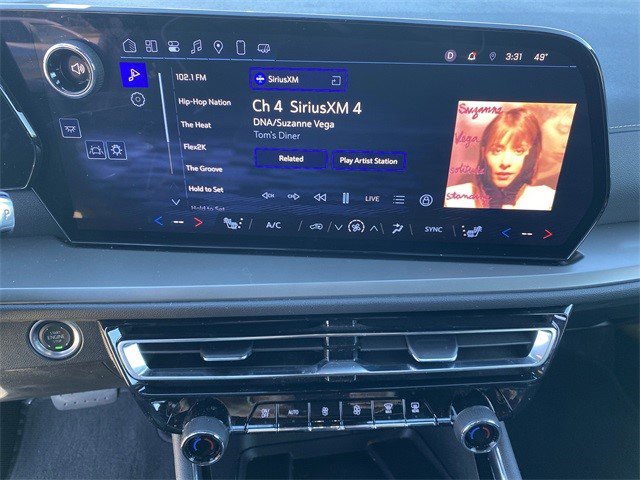 Certified 2025 Chevrolet Traverse LT image 11