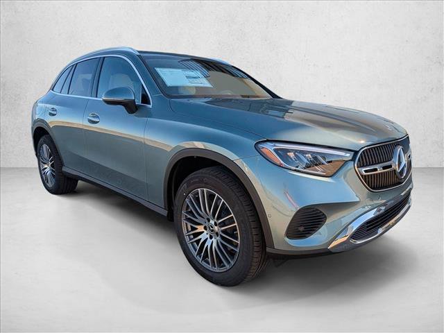 Used 2026 Mercedes-Benz GLC 300 image 3