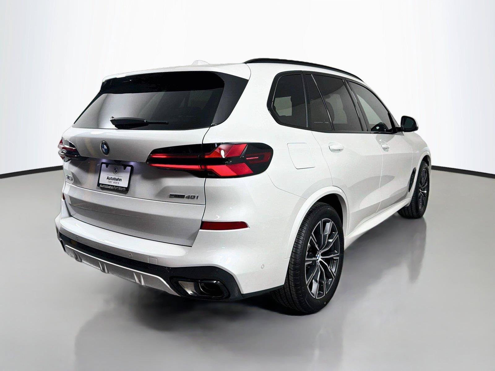 New 2026 BMW X5 sDrive40i w/ M Sport Package RWD image 5