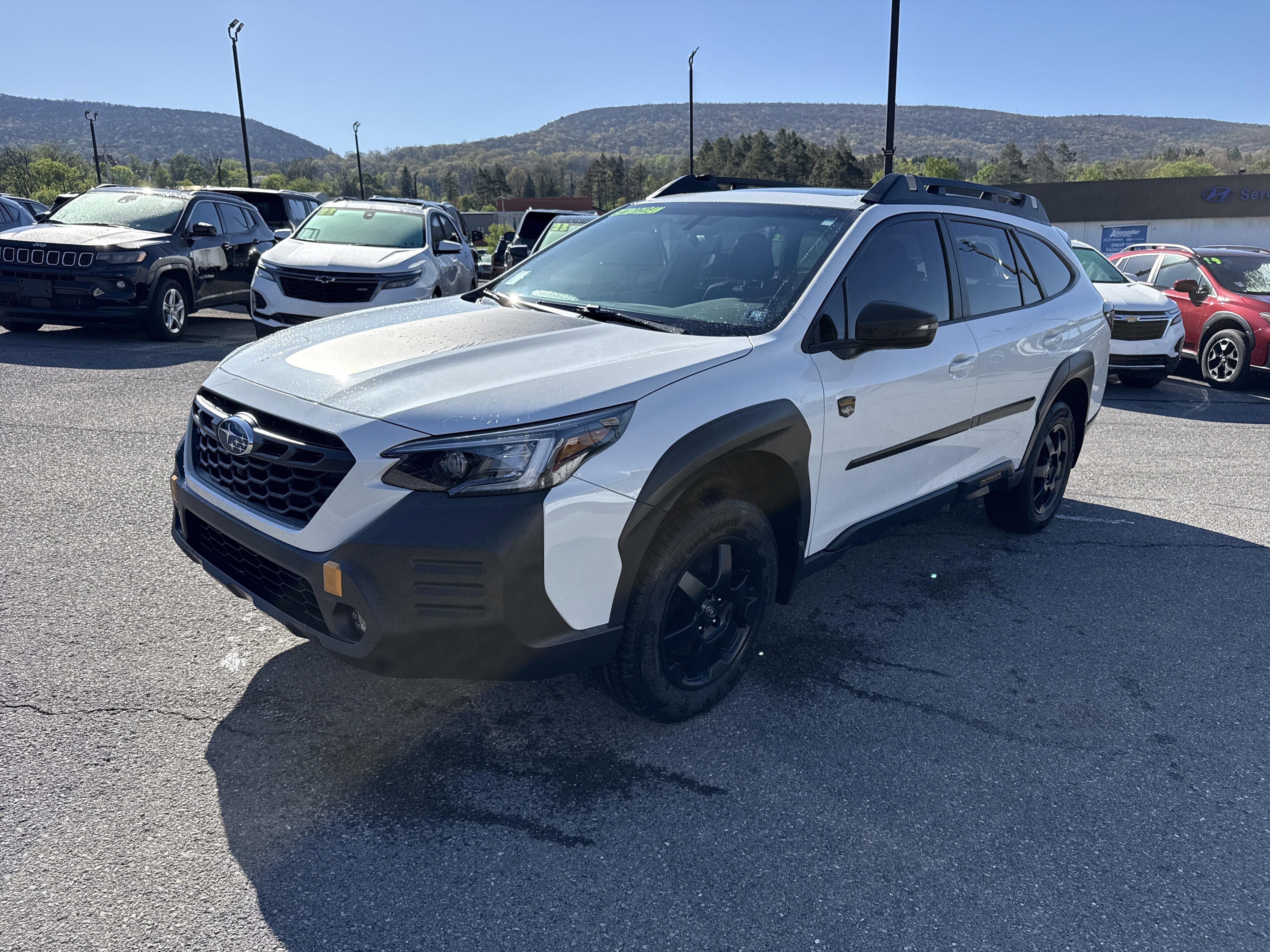 Used 2022 Subaru Outback Wilderness w/ Wilderness Package AWD/4WD image 8