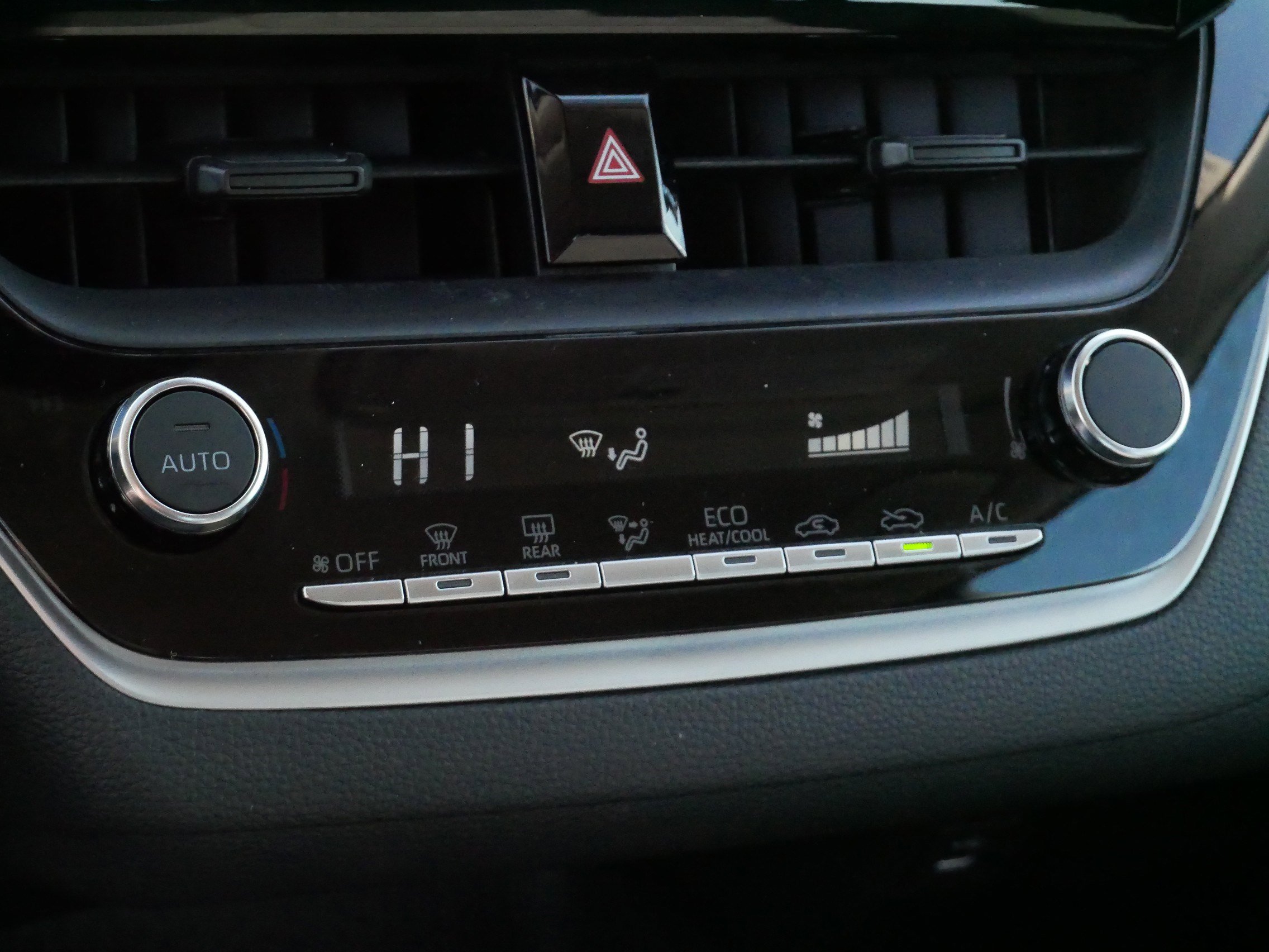 Certified 2025 Toyota Corolla LE image 23