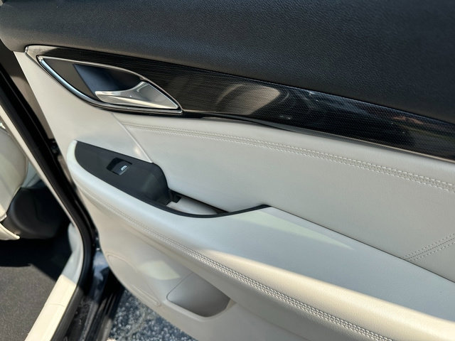 Used 2022 Buick Envision Essence w/ Technology Package I image 32